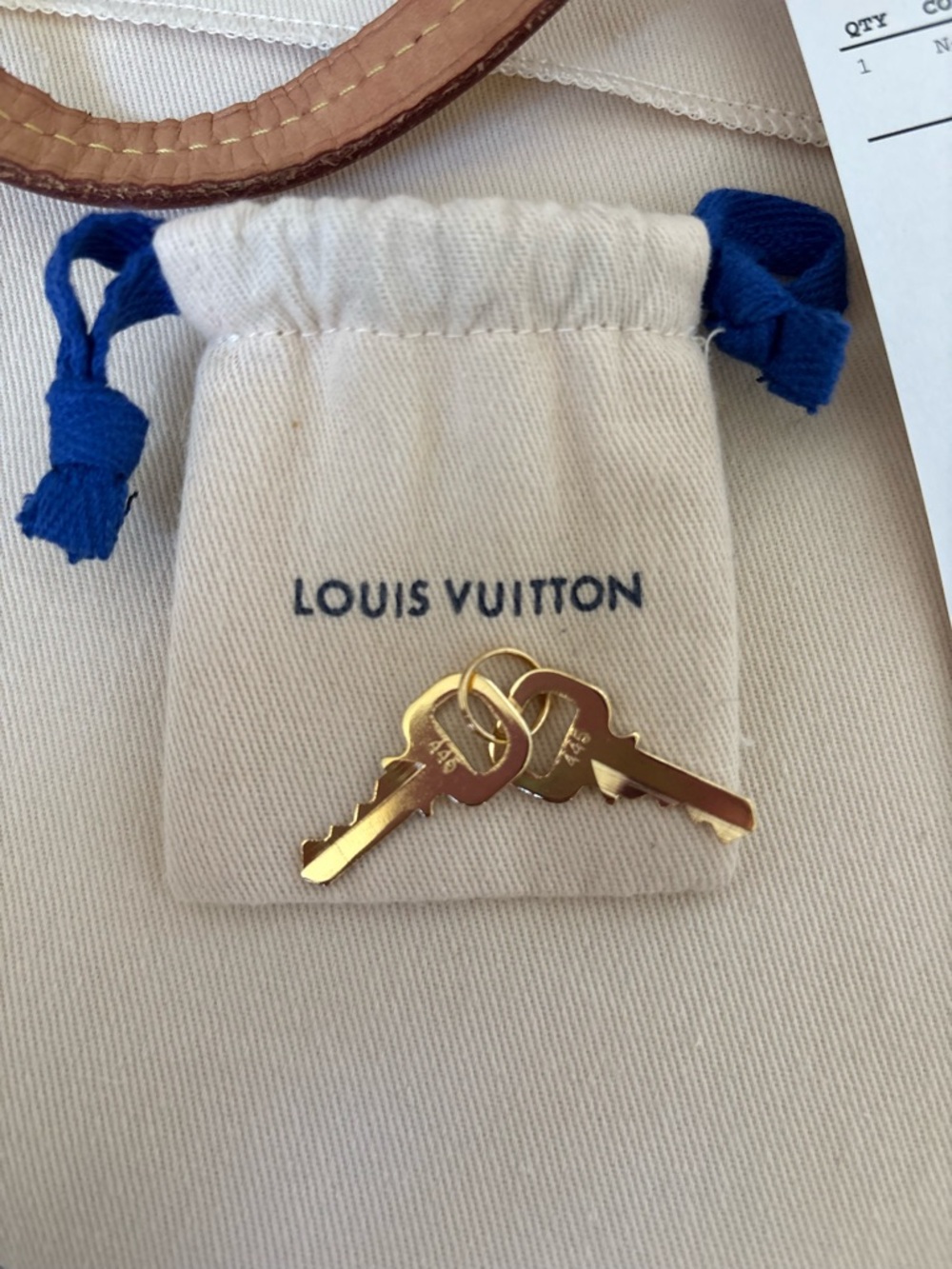 Louis Vuitton Damier Azur Totally MM Tote – Authentic w/ Receipt, Lock & Keys - Picture 13 of 13